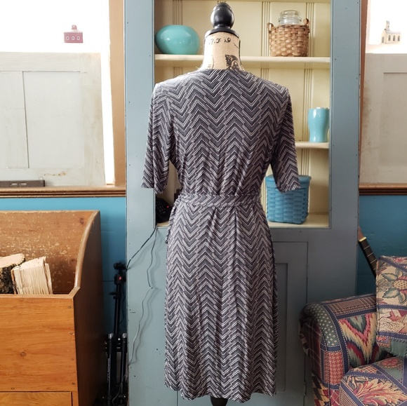 Motherhood Maternity Nursing Dress - Picture 3 of 6